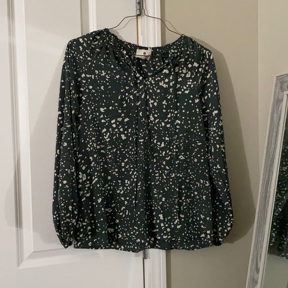 Betsey’s Boutique Green and White Blouse